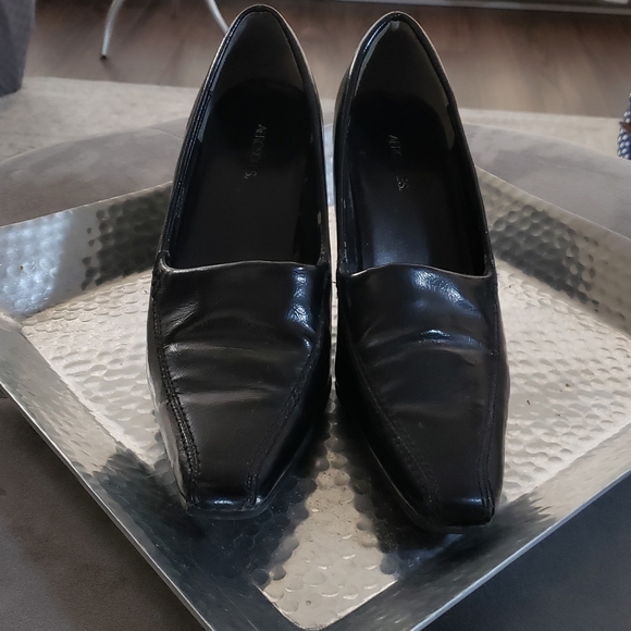 Aerosoles Kitten Heel - Picture 8 of 8